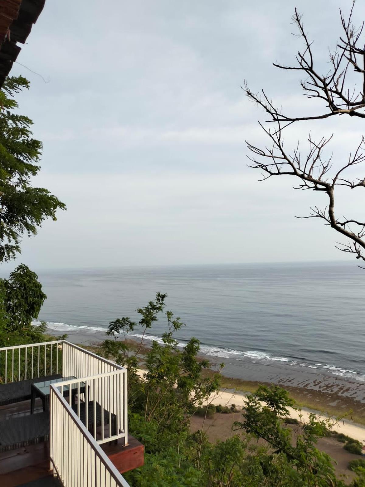 Nunggalan Octopus 1 Uluwatu  Luaran gambar