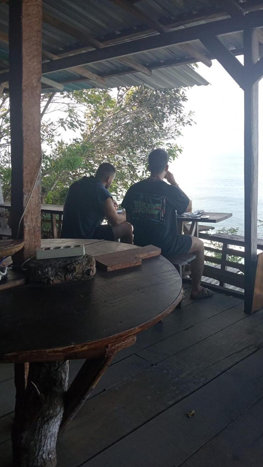 Nunggalan Octopus 1 Uluwatu  Luaran gambar